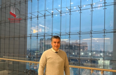 اجرا نمای شیشه ای اسپایدر توسط سکویاوین